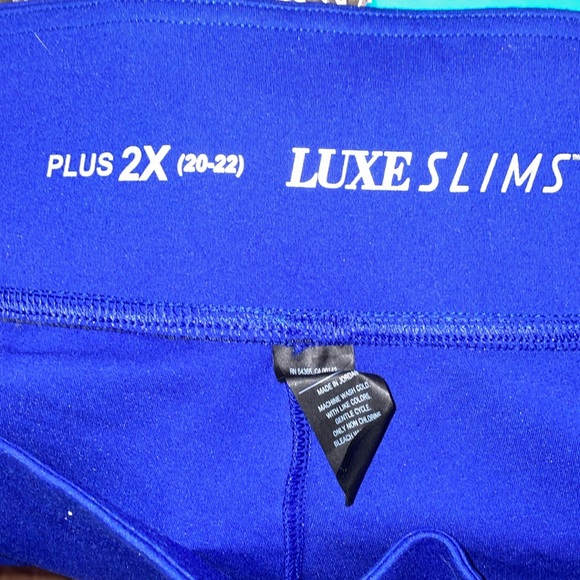 LUXE SLIMS 2x Plus Slim Blue Capri design on ankle like new  size 20 / 22 - Picture 8 of 11